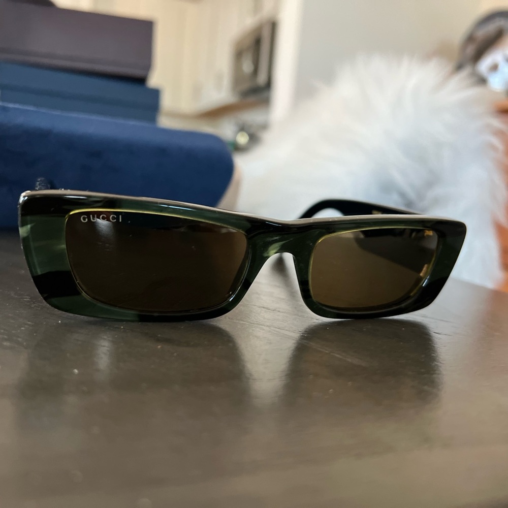 Gucci Green Black Sunglasses brand new never worn!
